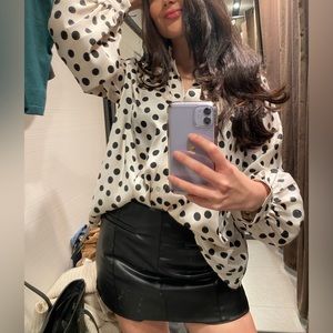 I used this elegant shirt for some photos but it is new. It’s beautiful and soft